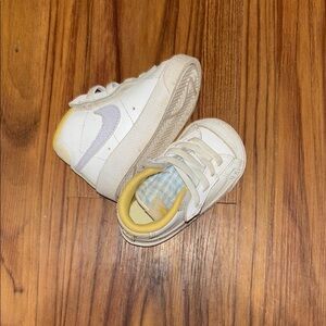 Nike Kids White and Yellow Sneakers